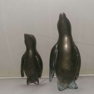 Vintage Heavy Solid Brass Penguin Figures Set Of 2 Mom & Baby - Made in Korea